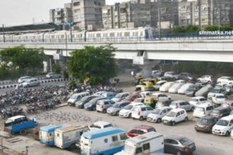 Dhaula Kuan Metro Station Parking